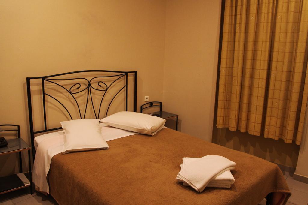 Athinaikon Hotell Aten Rum bild