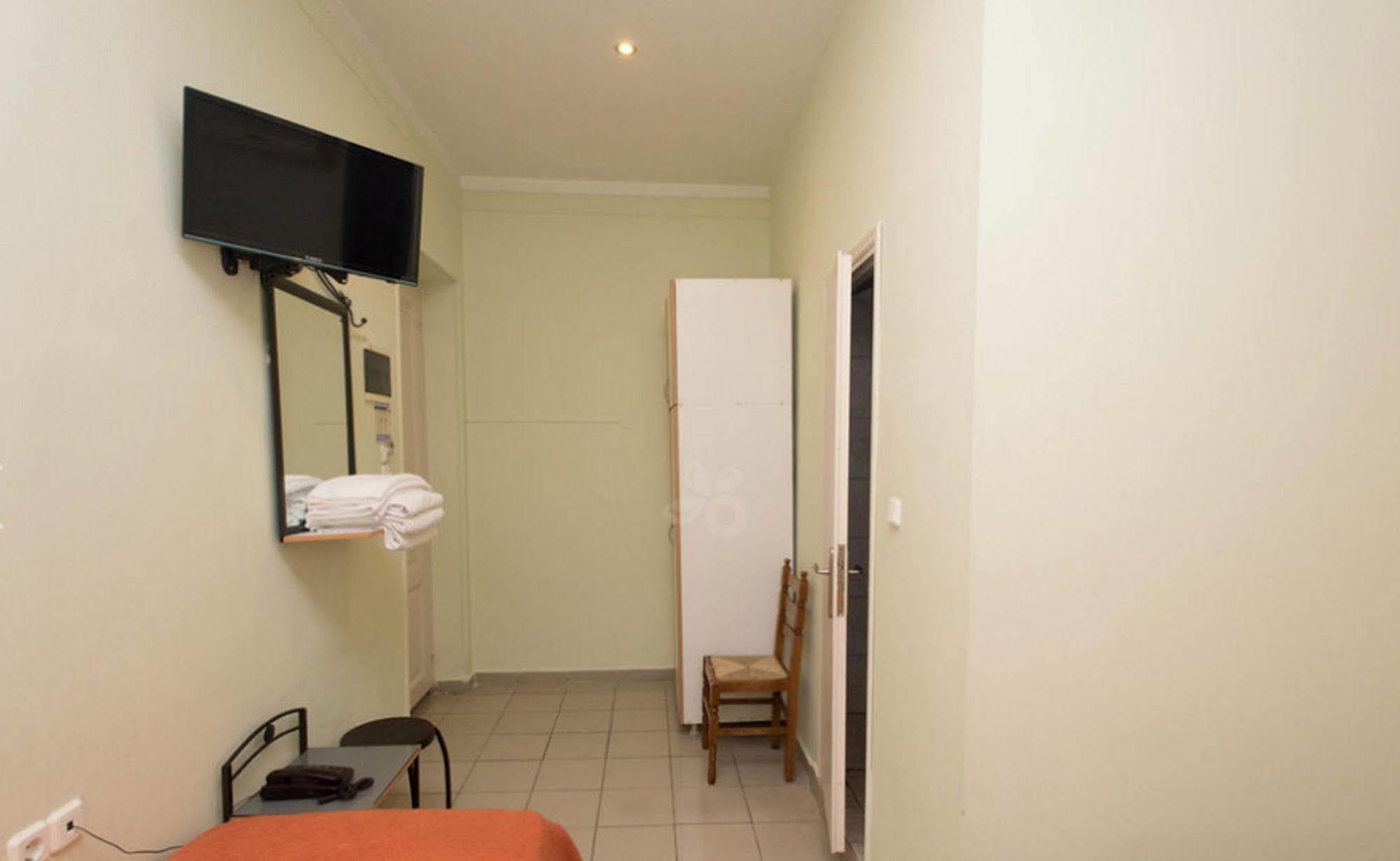 Athinaikon Hotell Aten Exteriör bild