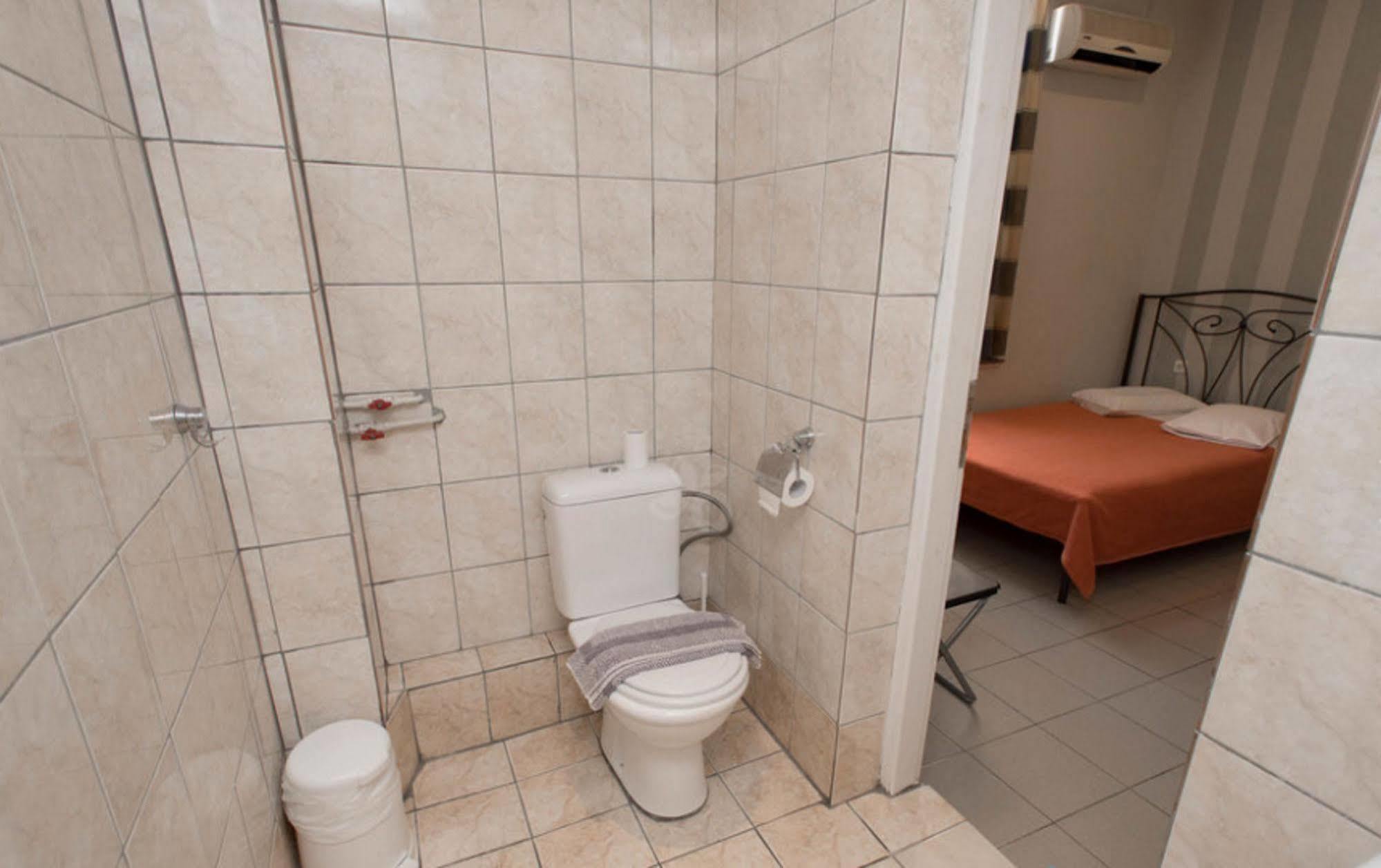 Athinaikon Hotell Aten Exteriör bild