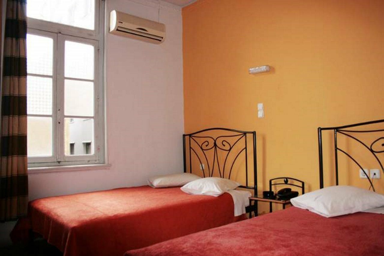 Athinaikon Hotell Aten Exteriör bild
